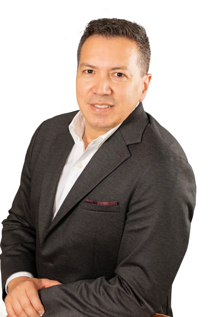 Carlos Bolívar, real estate agent with RE/MAX In Action in Elizabeth